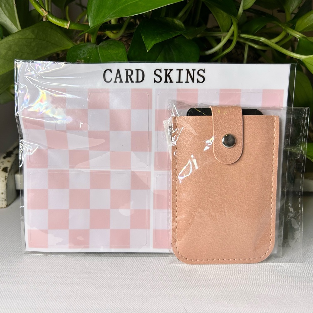 💜4for$20💜 Pink Card Holder and Checkered Card Skins